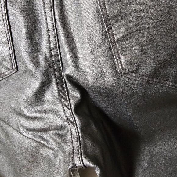 EUC SOCIAL STANDARD BY SANCTUARY ANKLE SKINNY BLACK COATED TWILL PANTS SIZE 6 - Picture 5 of 14